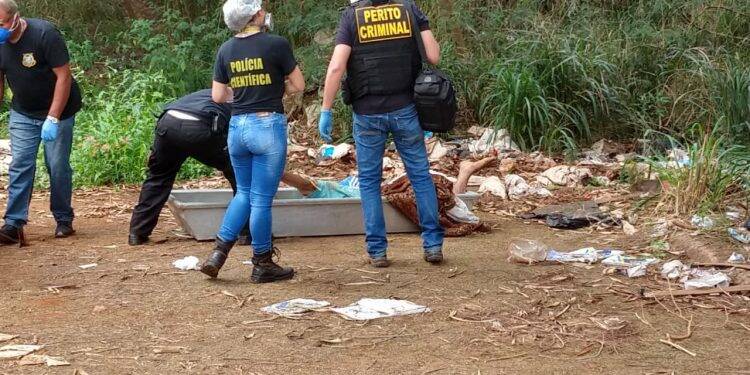 Corpo é encontrado com marcas de violência próximo a Avenida Beira Rio
