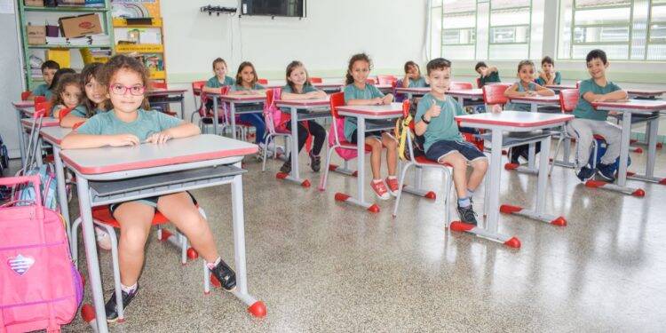Desempenho das escolas de Foz no Ideb é segundo maior do estado