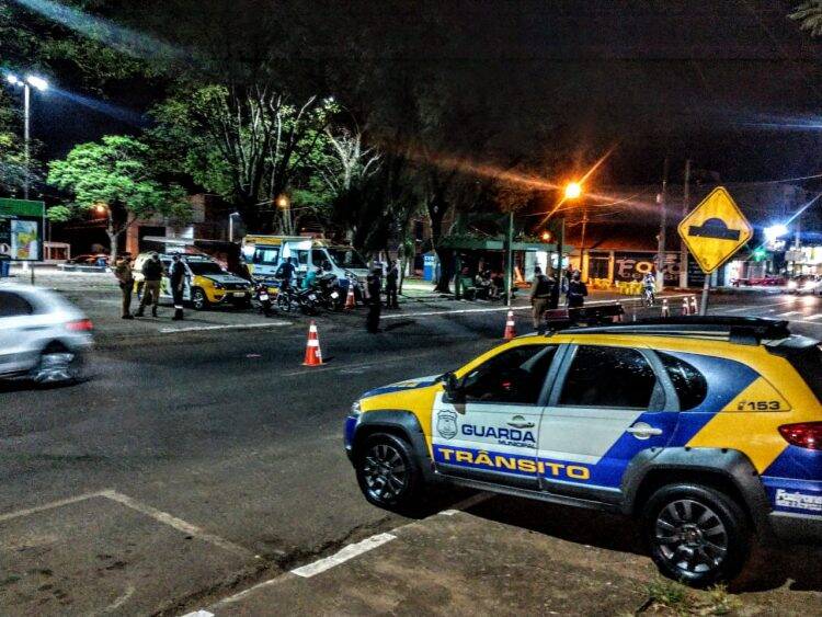 Forças de segurança realizam blitz para fiscalizar motocicletas irregulares em Foz