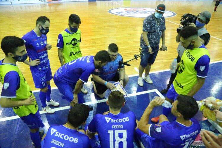 Foz Cataratas vence de virada o Blumenau pela Liga Nacional