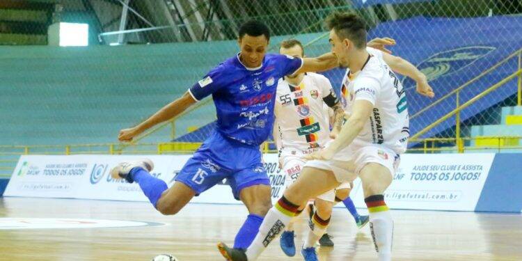 Foz Cataratas vence de virada o Blumenau pela Liga Nacional