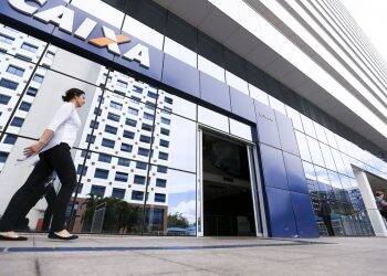 Caixa paga hoje auxílio emergencial para nascidos em abril