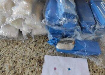 Homem é preso com mais de 13kg de cocaína em tanque de combustível