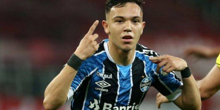Time do Porto de Portugal quer contratar Pepê, atacante do Grêmio que nasceu em Foz do Iguaçu