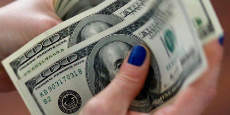 Banco Central registra recorde de remessas de dólares para o Brasil