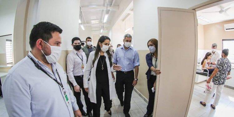 Presidente paraguaio inaugura 48 novos leitos em hospital de CDE