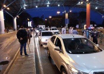 Veja as imagens da reabertura da Ponte da Amizade