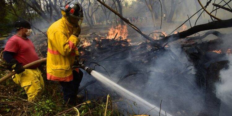Paraguai registra 500 incêndios por dia