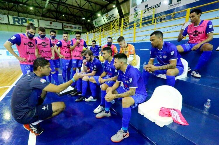 Foz Cataratas Futsal bate Marreco pela Liga Nacional