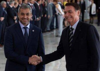 Fronteira: Bolsonaro e Benítez se reúnem nesta sexta, 02, e devem anunciar data de reabertura