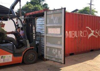No Paraguai, corpos em decomposição são achados em container que saiu da Sérvia