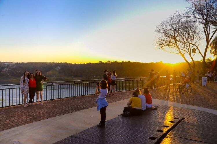 Marco das 3 Fronteiras reforça atendimento para o feriadão