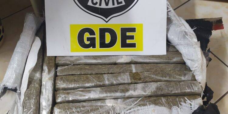 Polícia Civil localiza droga abandonada