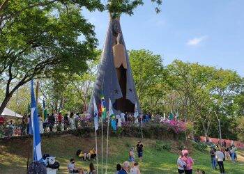 A pé, de bicicleta e a cavalo: fieis não se abatem com pandemia e mantém tradição em Itaipulândia