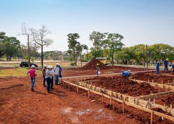 Diretor de Itaipu visita obras em bairros de Foz do Iguaçu