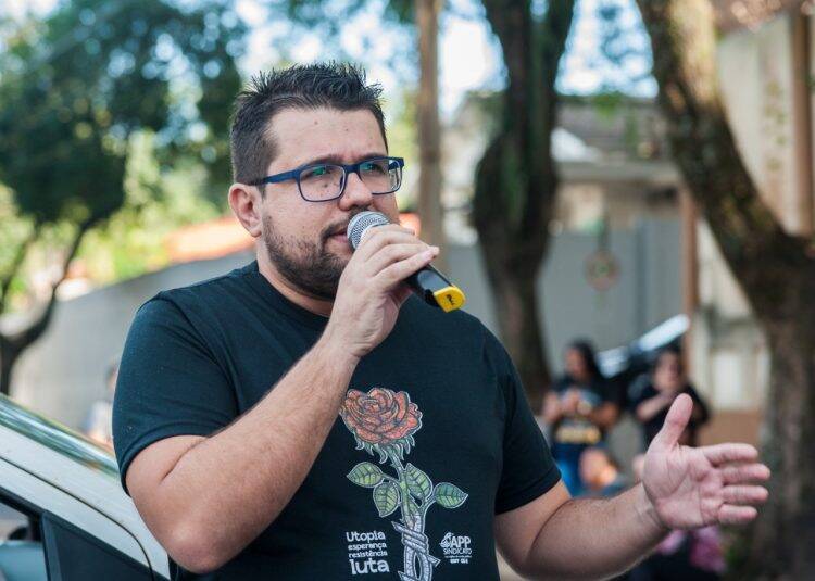 Militarização de escolas: APP-Sindicato/Foz faz denúncia ao Ministério Público