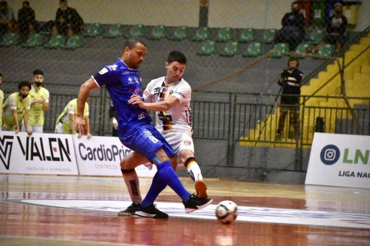 Foz Cataratas vence e garante vaga na Liga Nacional