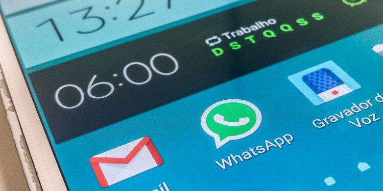 Eleições: TSE tem canal para denúncia de disparos em massa no WhatsApp
