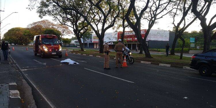 Mulher morre atropelada na Avenida JK e motorista não permanece no local