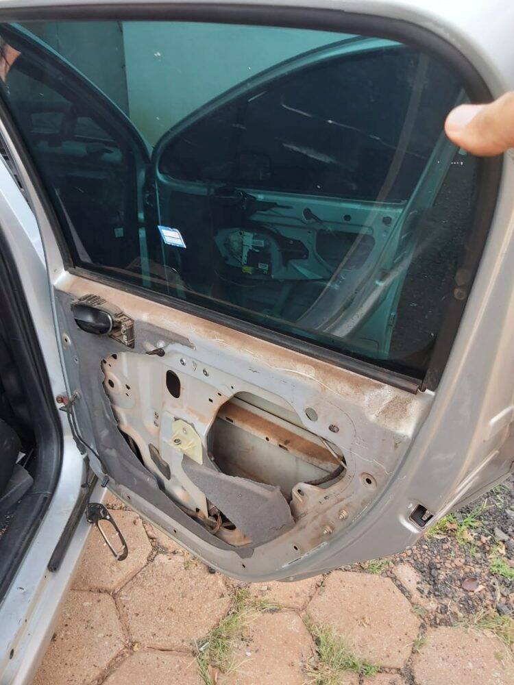 GDE aprende Peugeot com 30kg de cocaína