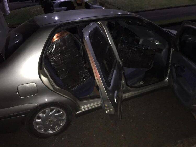 Rapaz é preso com 3.6 mil essências de narguilé contrabandeadas