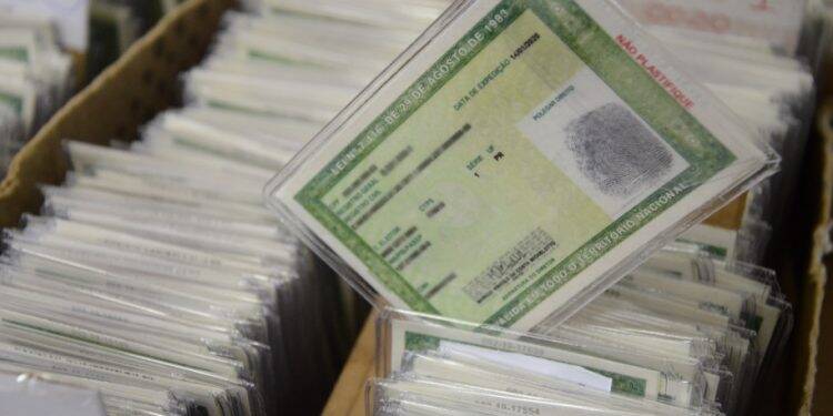 Emissão de Identidade segue apenas em casos de emergência