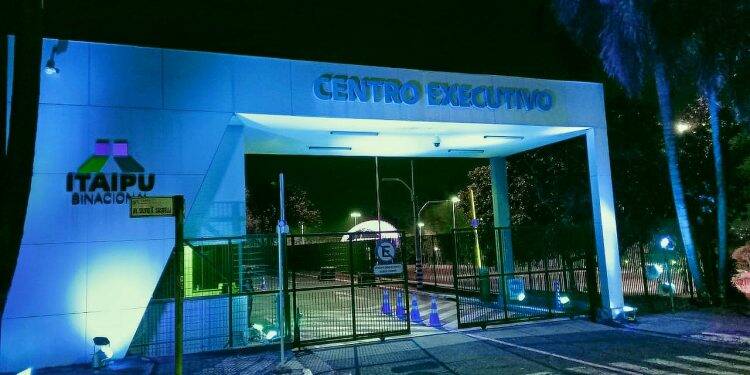 Itaipu adere ao Novembro Azul e se veste com as cores da campanha