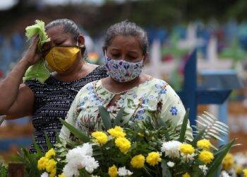 Dia de Finados: como a pandemia abalou o processo de luto