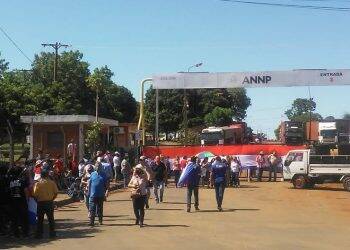 Comerciantes de Encarnación, no Paraguai, pedem abertura da fronteira com Argentina