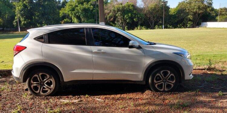 Homem é preso com 195 kg de maconha em carro no Jardim Petrópolis