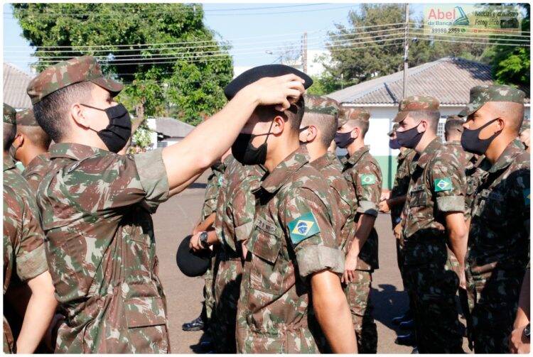 34° Batalhão realiza entrega da Boina Preta