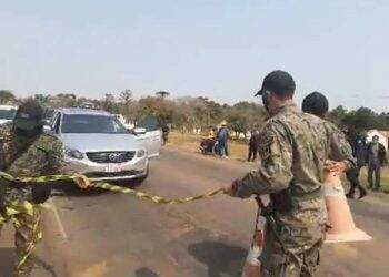 Autores de assalto milionário no Paraguai avisaram a polícia duas vezes antes do crime e pediram cobertura