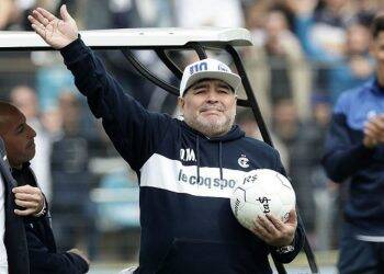 Morre jogador Diego Maradona, aos 60 anos