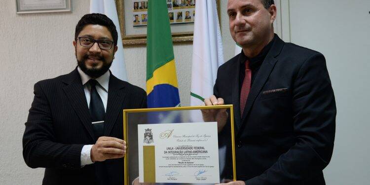 UNILA recebe moção de aplauso da Câmara pelos 10 anos de ensino superior em Foz