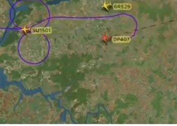 Pilotos são investigados por desviar rota e desenhar ‘pênis gigante no ar’ na Rússia; vídeo