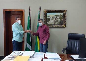 Prefeito Chico Brasileiro entrega cargo temporariamente para o vice Nilton Bobato