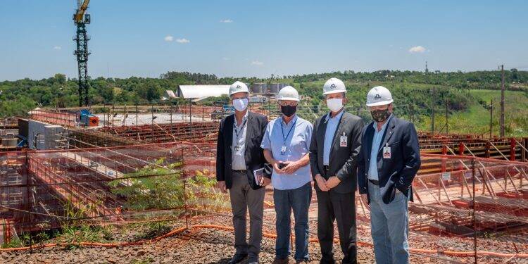 Diretores de Itaipu acompanham andamento de obras estruturantes financiadas pela empresa em Foz