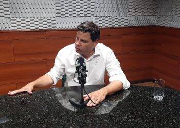 Secretário de Infraestrutura e Logística Sandro Alex visita a Rádio Cultura de Foz