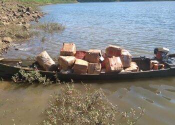 Azeite é apreendido no Rio Iguaçu, em Foz