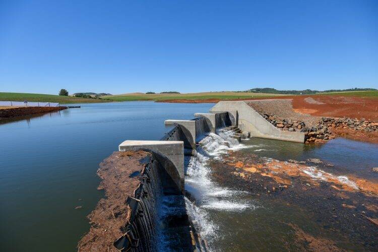 Em mais uma visita ao Paraná, Bolsonaro assina pacote de obras financiadas pela Itaipu