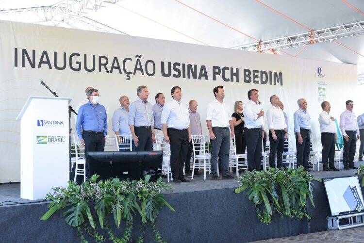 Em mais uma visita ao Paraná, Bolsonaro assina pacote de obras financiadas pela Itaipu