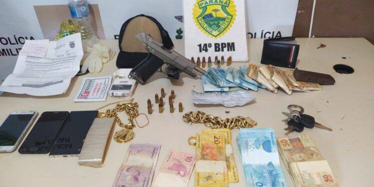 Homens assaltam loja de veículos no Morumbi, batem carro durante fuga e são presos