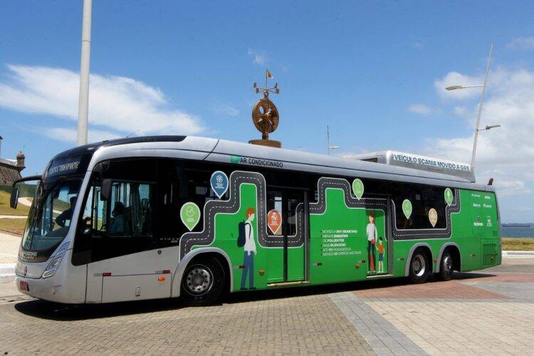 Ônibus movido a biometano produzido na Itaipu inicia fase experimental em Foz