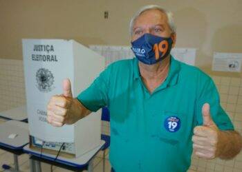 Paulo Mac Donald (Podemos) votou no Colégio Militar