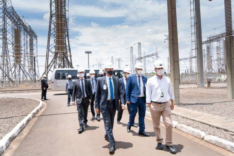 General Silva e Luna faz primeira visita à subestação de Furnas, em Foz do Iguaçu