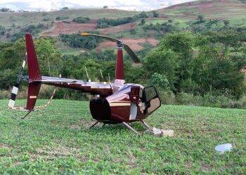 Helicóptero é apreendido com quase 500kg de cocaína no Paraná