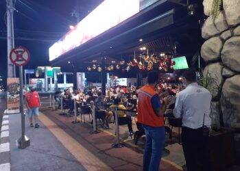 Prefeitura visita 40 estabelecimentos, um é fechado e 8 recebem adequações