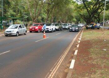 Blitz exclusiva para carros estrangeiros apreende 32 veículos irregulares