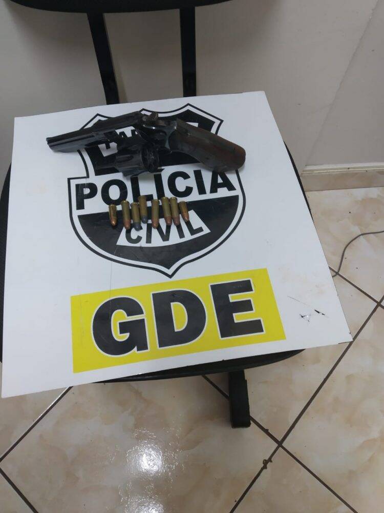 Polícia Civil identifica segundo suspeito em assalto à policial e apreende veículo utilizado no crime