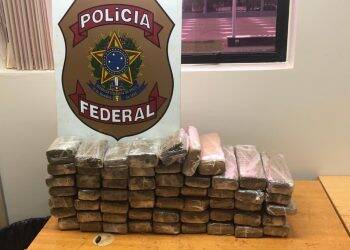 Polícia Federal prende três homens em flagrante por tráfico de drogas em Foz